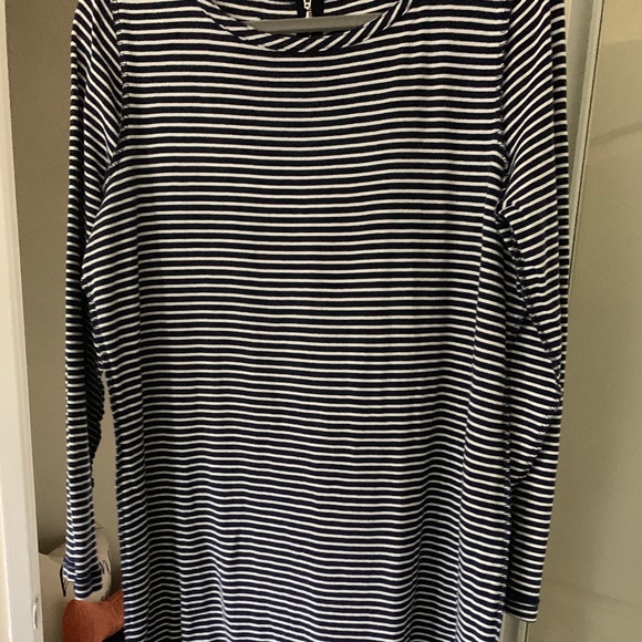 Vineyard vines long sleeve dress - Picture 1 of 3